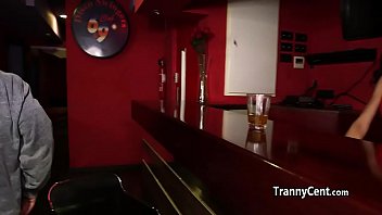 Mature big cock tranny fucks dwarf